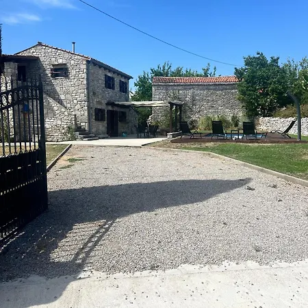 Hébergement de vacances House With A Swimming Pool Jural, Rovinj - 27148 Žminj
